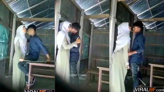 Caught On Camera Hot Muslim Girls Private Outdoor Scandal With Boyfriend